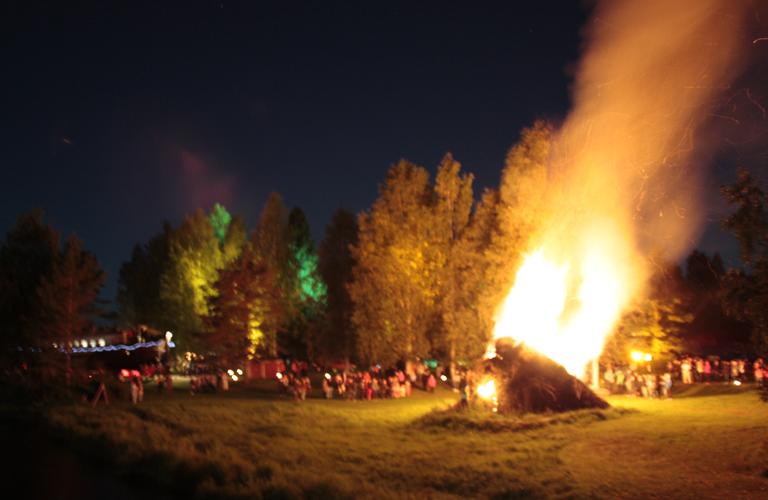 Valon Y&ouml; M&ouml;hk&ouml;ss&auml;