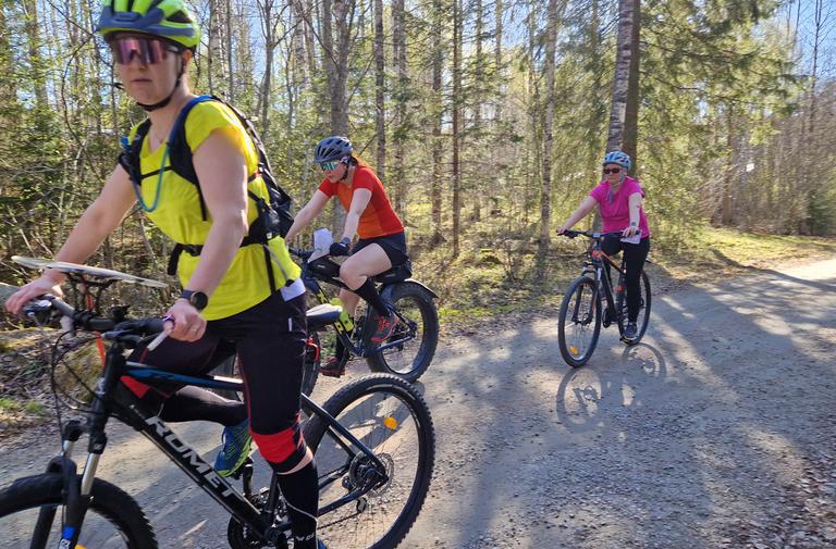 Py&ouml;r&auml;ilij&auml;t M&ouml;hk&ouml;n kyl&auml;ss&auml;