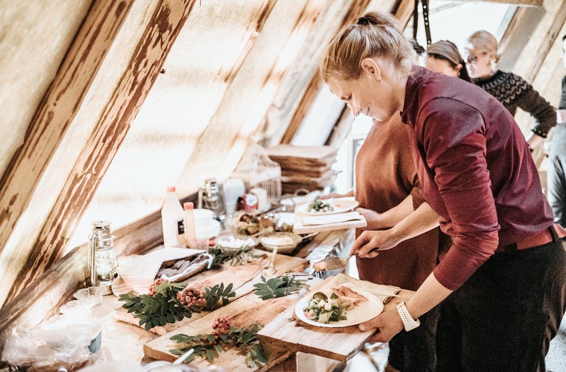 V&auml;lill&auml; on hyv&auml; herkutella hyv&auml;ll&auml; ruualla