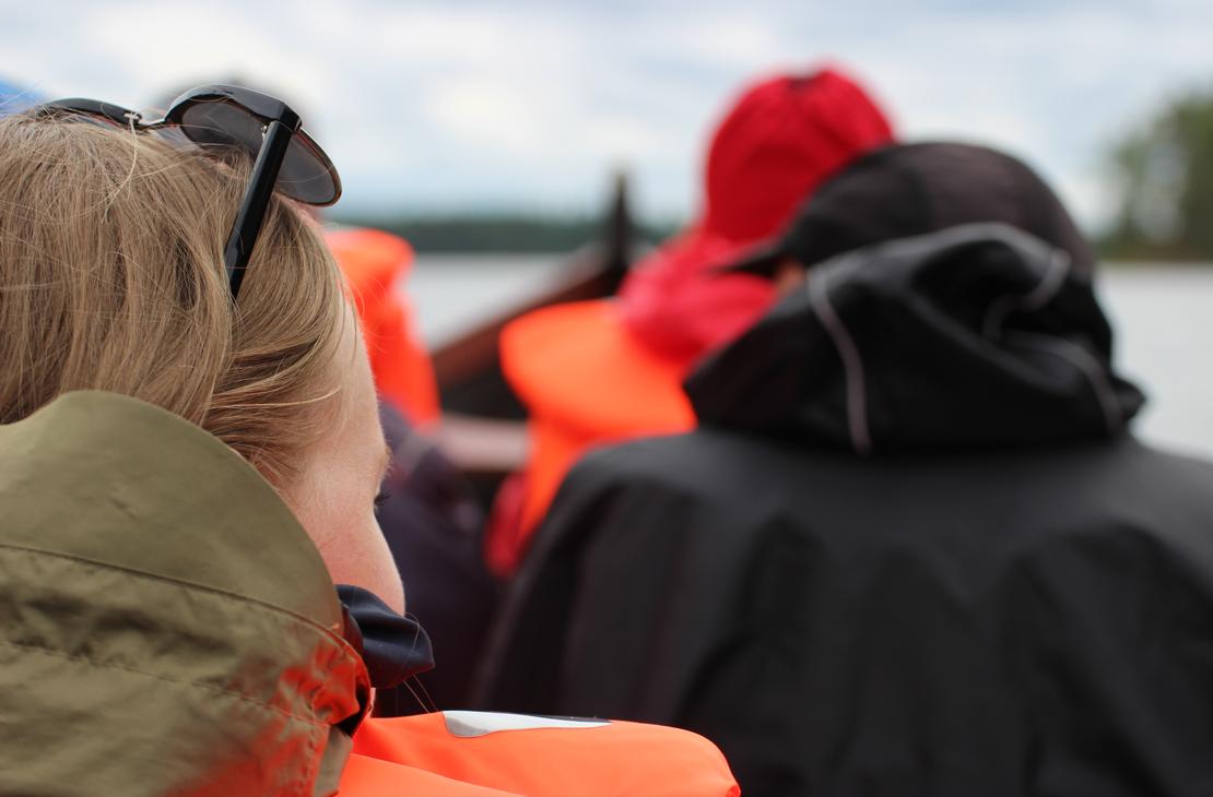 Jokiveneretkel&auml;isi&auml; veneess&auml;