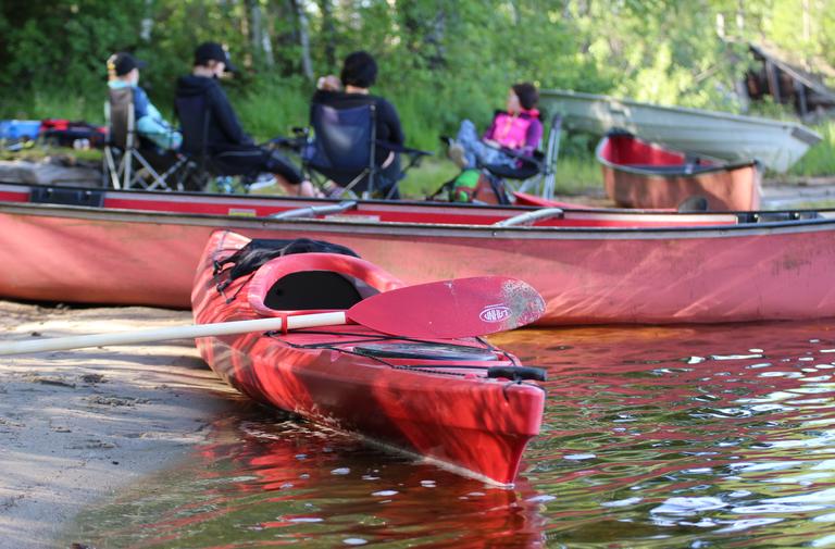 Melojat ev&auml;stauolla.