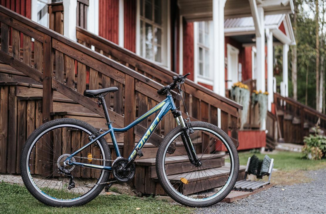 Mantan vuokrapy&ouml;rist&auml; l&ouml;ytyy maastopy&ouml;ri&auml; ja fatbikeja.