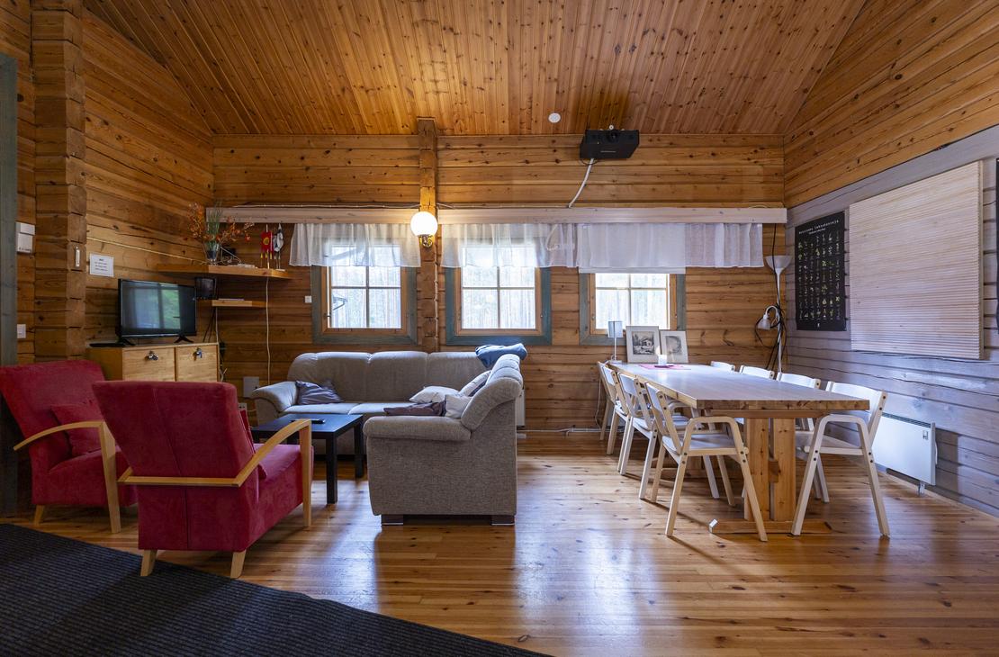 Petkeljärven kansallispuisto, retkeilykeskus Petkeljärvi Center