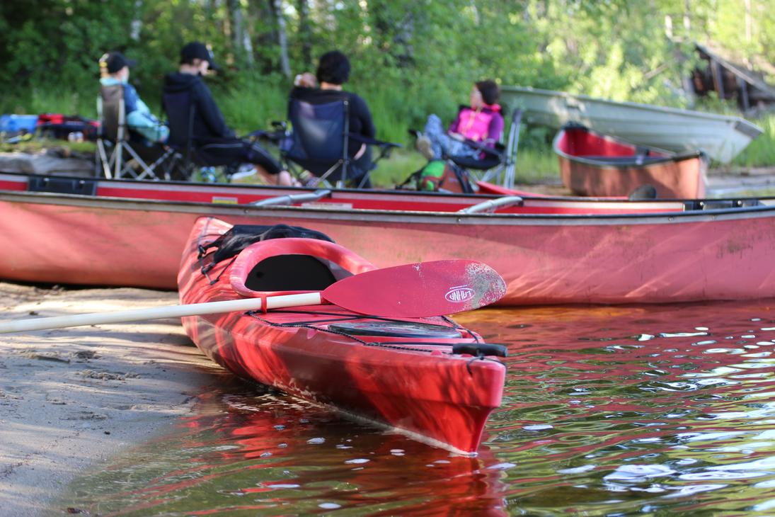 Paddlers on a snack break.